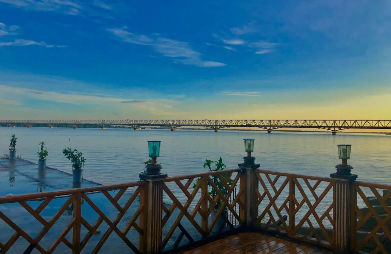 Hotel Excel River View Yangon